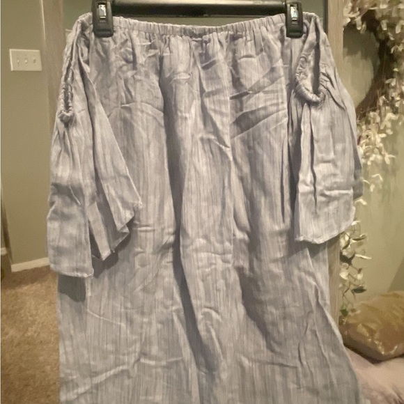 Size small - Picture 2 of 3